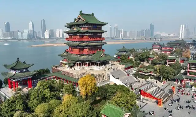 滕王閣景區“還景于民” 九成區域免費開放